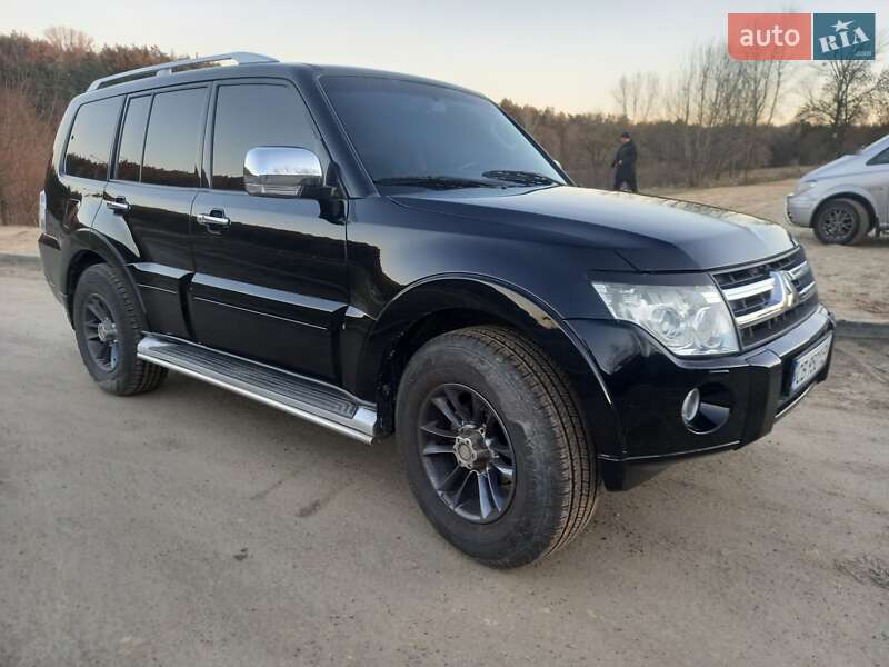 Внедорожник / Кроссовер Mitsubishi Pajero 2007 в 