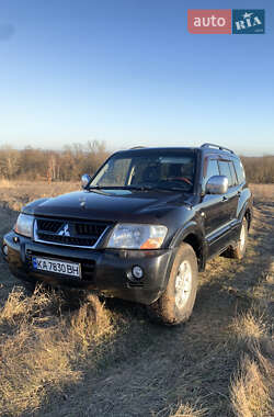 Внедорожник / Кроссовер Mitsubishi Pajero 2006 в Киеве