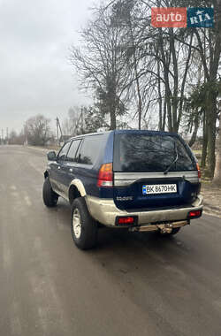 Позашляховик / Кросовер Mitsubishi Pajero 1998 в Сарнах