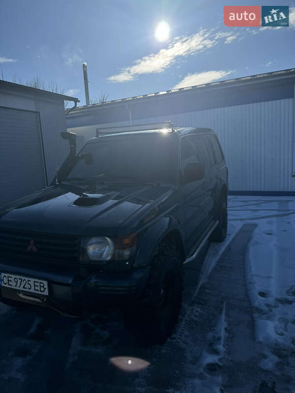 Внедорожник / Кроссовер Mitsubishi Pajero 1997 в Путиле