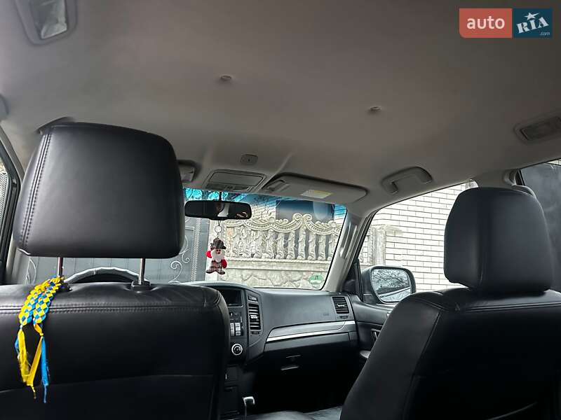 Внедорожник / Кроссовер Mitsubishi Pajero 2007 в Конотопе
