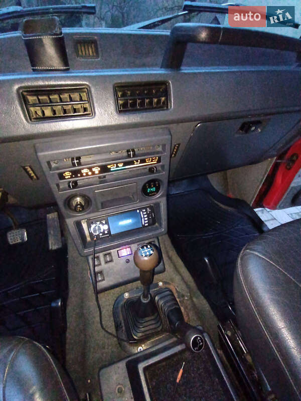 Внедорожник / Кроссовер Mitsubishi Pajero 1986 в Сваляве