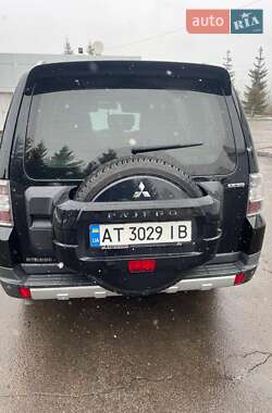 Внедорожник / Кроссовер Mitsubishi Pajero 2008 в 