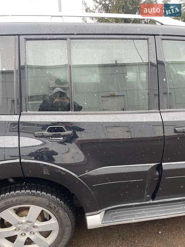 Внедорожник / Кроссовер Mitsubishi Pajero 2008 в Заболотове