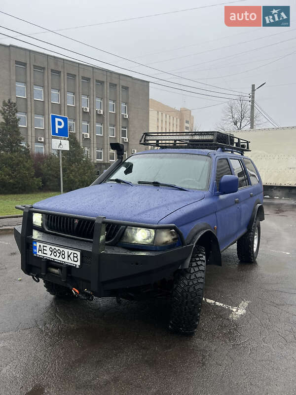 Внедорожник / Кроссовер Mitsubishi Pajero 1998 в Кривом Роге