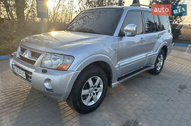 Внедорожник / Кроссовер Mitsubishi Pajero 2004 в Львове