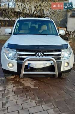 Внедорожник / Кроссовер Mitsubishi Pajero 2007 в 