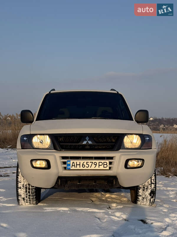 Mitsubishi Pajero 2001