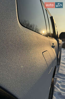 Внедорожник / Кроссовер Mitsubishi Pajero 2001 в 