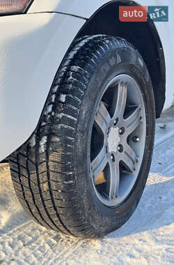 Внедорожник / Кроссовер Mitsubishi Pajero 2001 в 