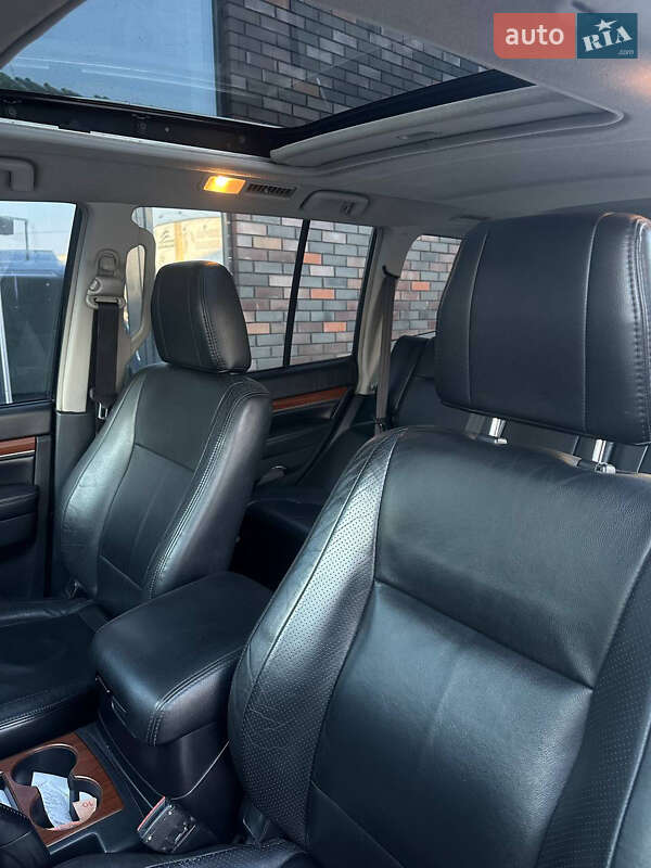 Внедорожник / Кроссовер Mitsubishi Pajero 2008 в Черновцах