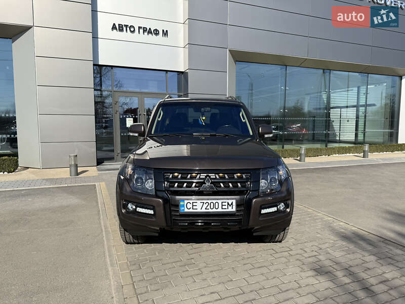 Позашляховик / Кросовер Mitsubishi Pajero 2017 в Харкові