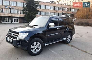 Внедорожник / Кроссовер Mitsubishi Pajero 2008 в Харькове