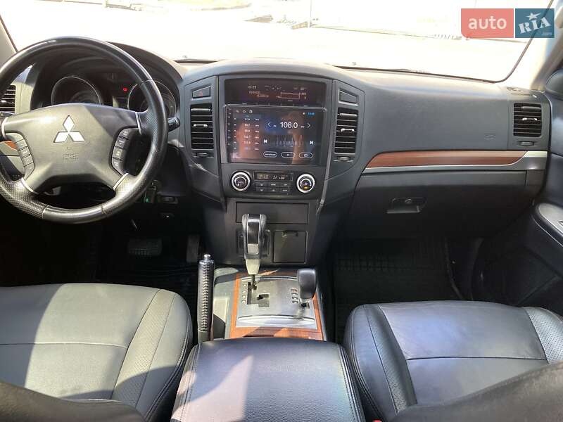 Внедорожник / Кроссовер Mitsubishi Pajero 2008 в Луцке