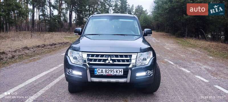 Позашляховик / Кросовер Mitsubishi Pajero 2016 в Смілі