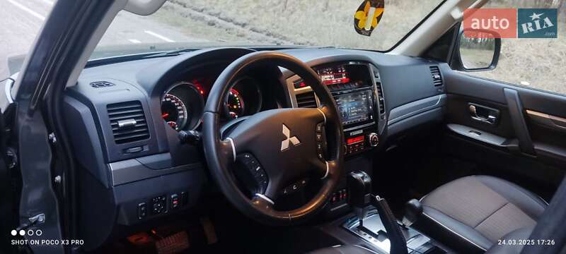 Позашляховик / Кросовер Mitsubishi Pajero 2016 в Смілі