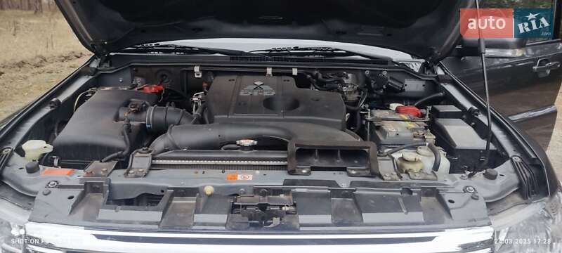 Позашляховик / Кросовер Mitsubishi Pajero 2016 в Смілі