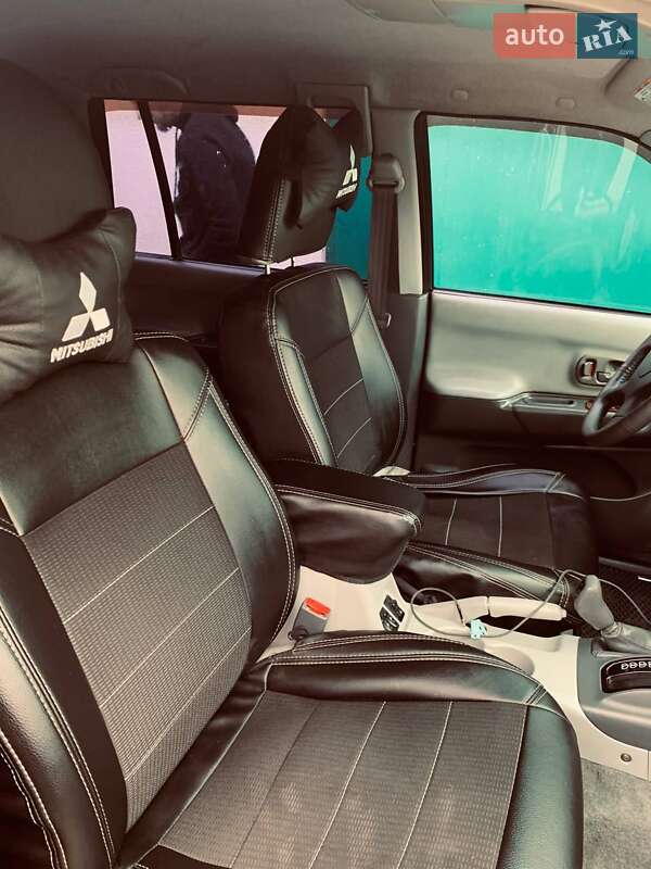 Внедорожник / Кроссовер Mitsubishi Pajero 2003 в Ивано-Франковске