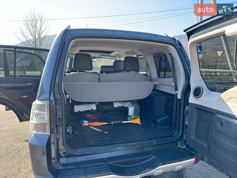 Внедорожник / Кроссовер Mitsubishi Pajero 2007 в Межгорье