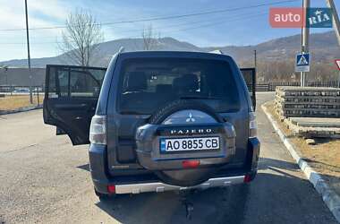Внедорожник / Кроссовер Mitsubishi Pajero 2007 в 