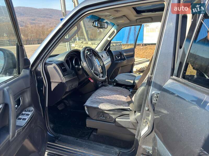 Внедорожник / Кроссовер Mitsubishi Pajero 2007 в Межгорье