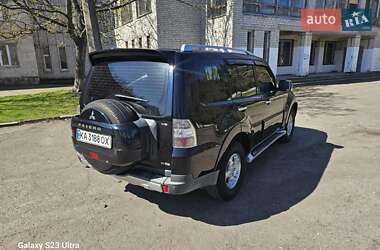 Внедорожник / Кроссовер Mitsubishi Pajero 2007 в 