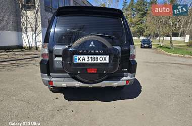 Внедорожник / Кроссовер Mitsubishi Pajero 2007 в 