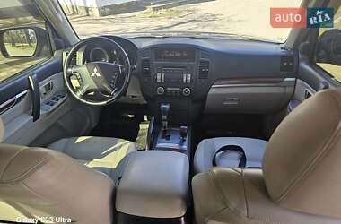 Внедорожник / Кроссовер Mitsubishi Pajero 2007 в 