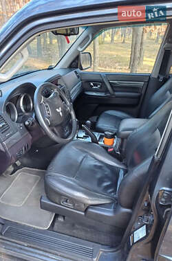 Позашляховик / Кросовер Mitsubishi Pajero 2008 в 