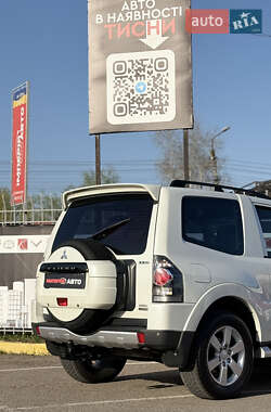 Внедорожник / Кроссовер Mitsubishi Pajero 2008 в 
