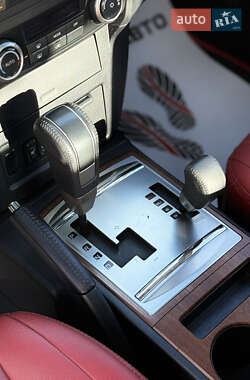 Внедорожник / Кроссовер Mitsubishi Pajero 2008 в 