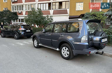 Внедорожник / Кроссовер Mitsubishi Pajero 2007 в 
