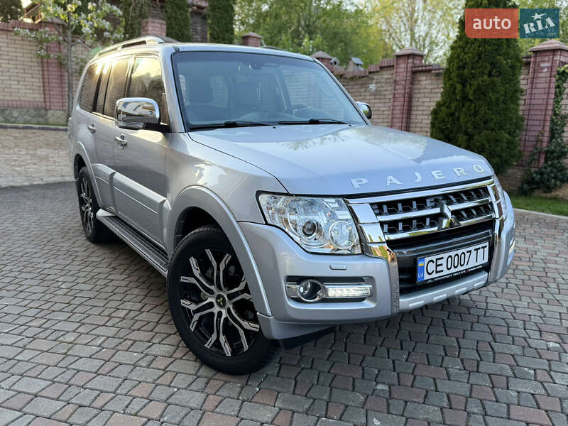 Внедорожник / Кроссовер Mitsubishi Pajero 2017 в Черновцах