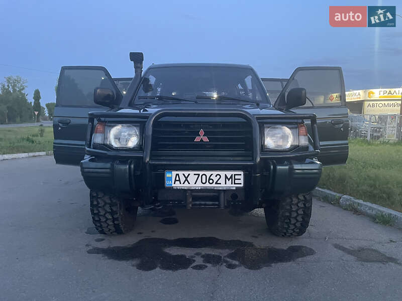 Внедорожник / Кроссовер Mitsubishi Pajero 1993 в Кременчуге