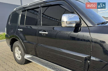 Внедорожник / Кроссовер Mitsubishi Pajero 2007 в 