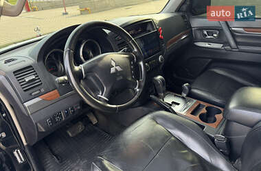 Внедорожник / Кроссовер Mitsubishi Pajero 2007 в 