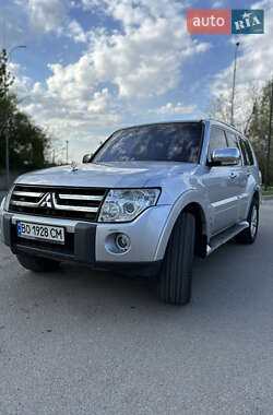 Внедорожник / Кроссовер Mitsubishi Pajero 2007 в 