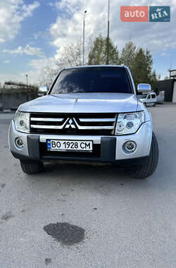 Внедорожник / Кроссовер Mitsubishi Pajero 2007 в 