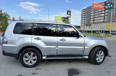 Внедорожник / Кроссовер Mitsubishi Pajero 2007 в 