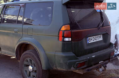 Внедорожник / Кроссовер Mitsubishi Pajero 2000 в 