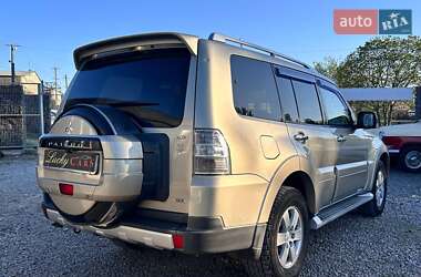 Внедорожник / Кроссовер Mitsubishi Pajero 2007 в 