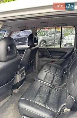 Внедорожник / Кроссовер Mitsubishi Pajero 2002 в 