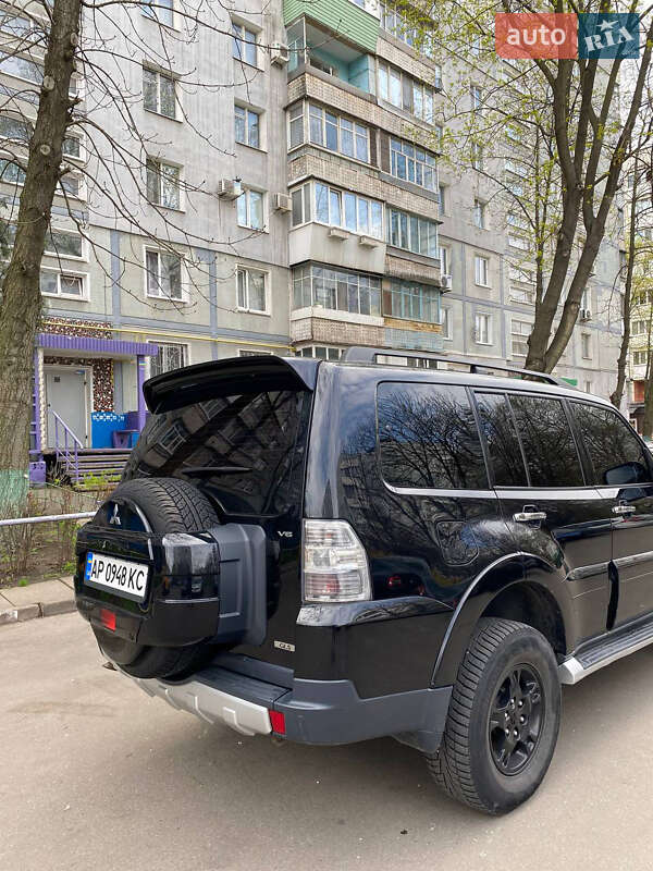 Внедорожник / Кроссовер Mitsubishi Pajero 2007 в Запорожье