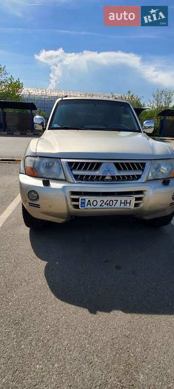 Внедорожник / Кроссовер Mitsubishi Pajero 2006 в Ужгороде
