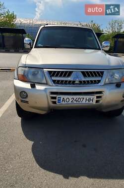 Внедорожник / Кроссовер Mitsubishi Pajero 2006 в 