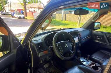 Позашляховик / Кросовер Mitsubishi Pajero 2008 в 