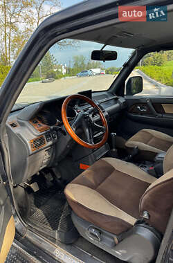 Внедорожник / Кроссовер Mitsubishi Pajero 1996 в 
