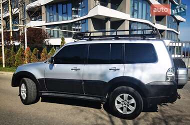 Внедорожник / Кроссовер Mitsubishi Pajero 2007 в 