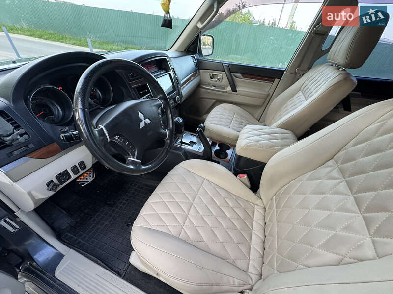 Mitsubishi Pajero 2007