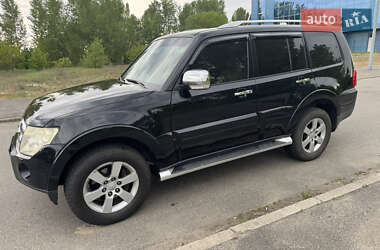 Внедорожник / Кроссовер Mitsubishi Pajero 2007 в 